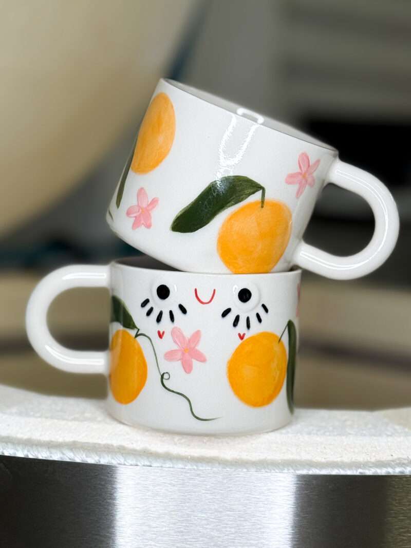 duży kubek w pomarańcze