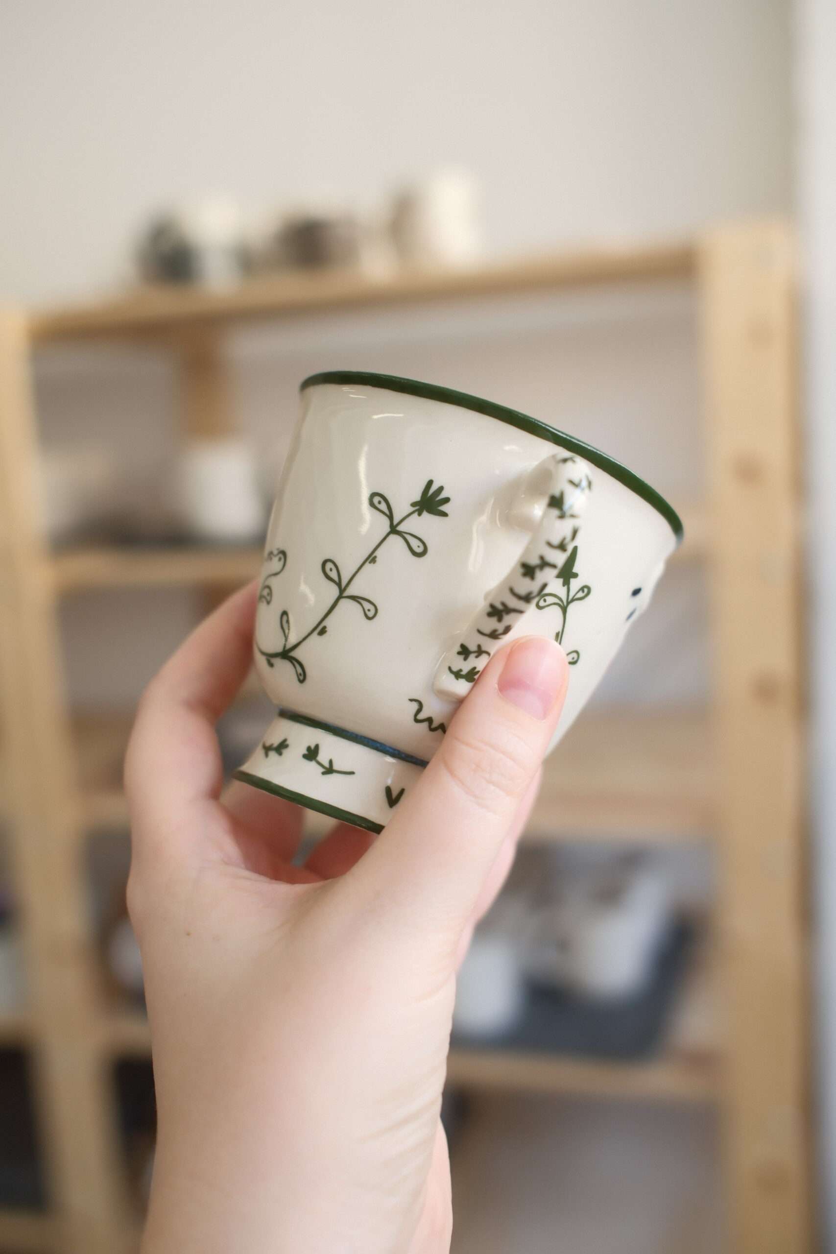 filiżanka vintage zielona - obrazek 4